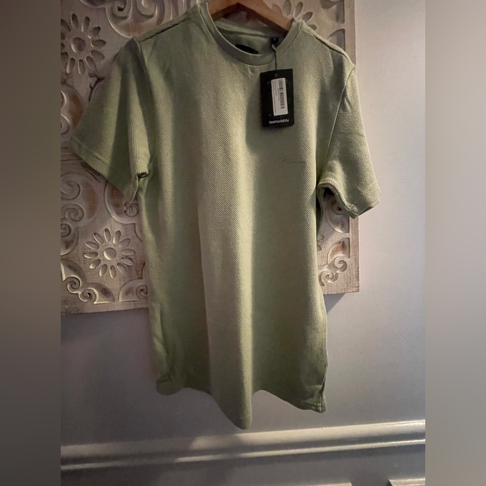 Men Boohoo shirt
